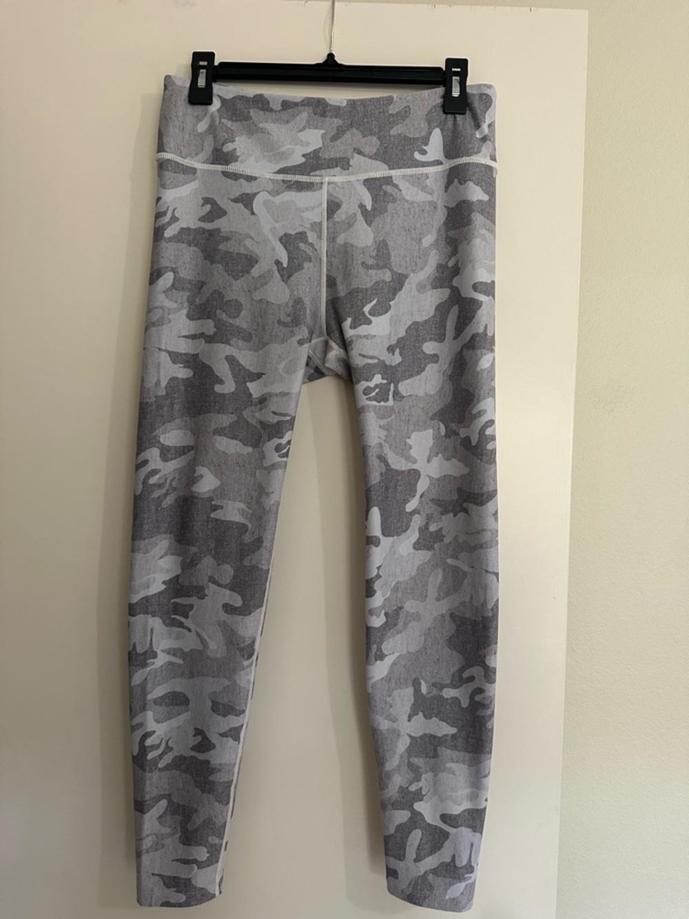 Women’s Camo Leggings - Athletic Bottoms (L)